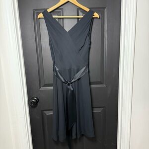 Elegant Black V-Neck Midi Dress